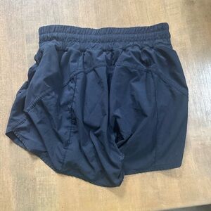 Lululemon hottie hot 2.5”
